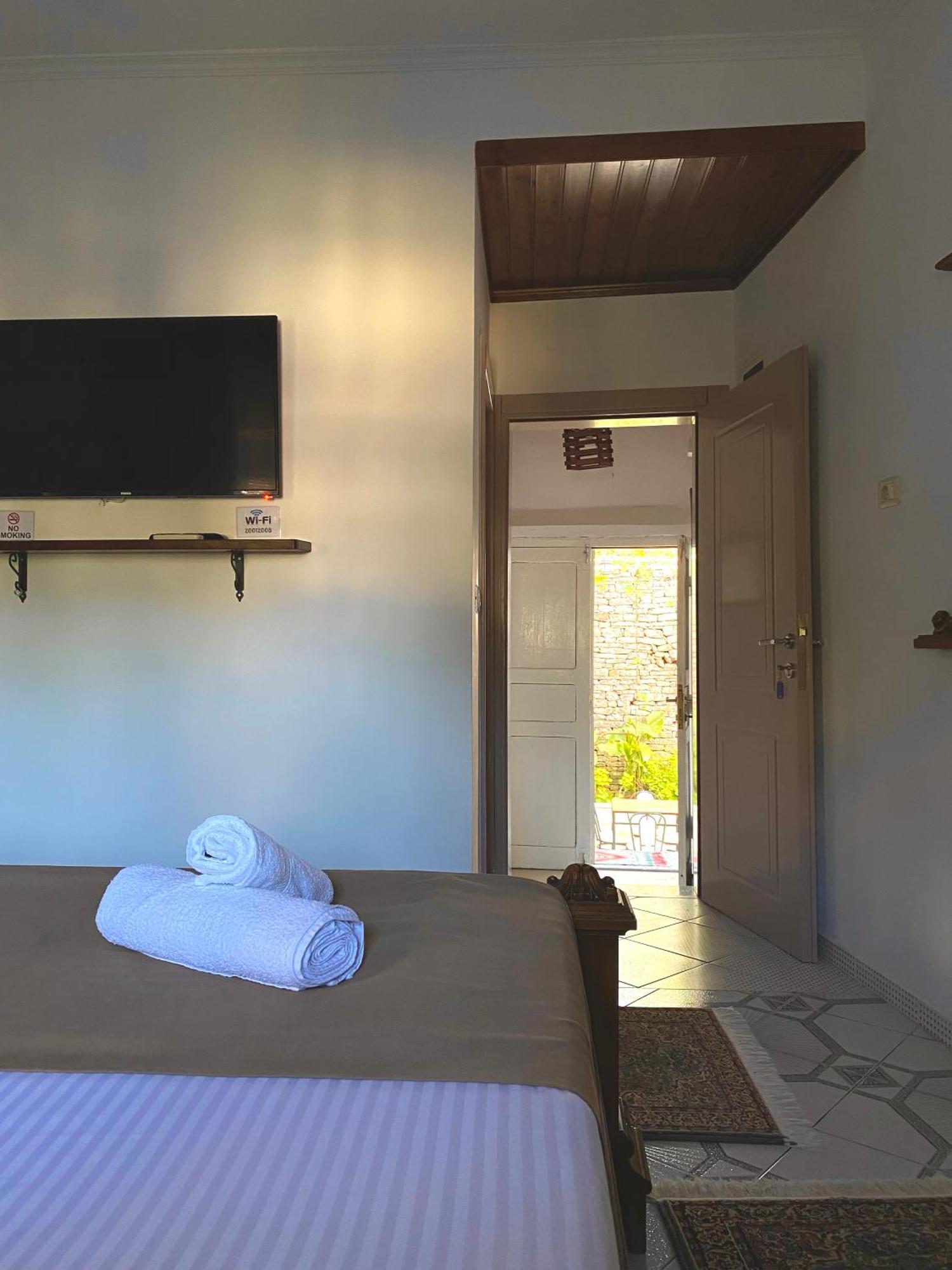 Yuri Guest House Gjirokastër Eksteriør billede