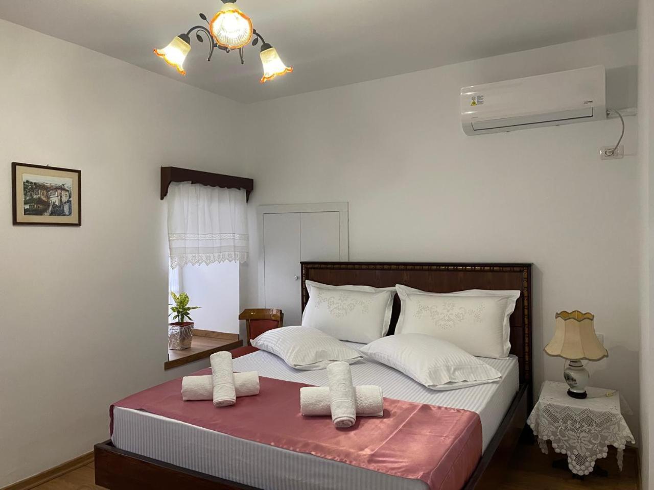 Yuri Guest House Gjirokastër Eksteriør billede