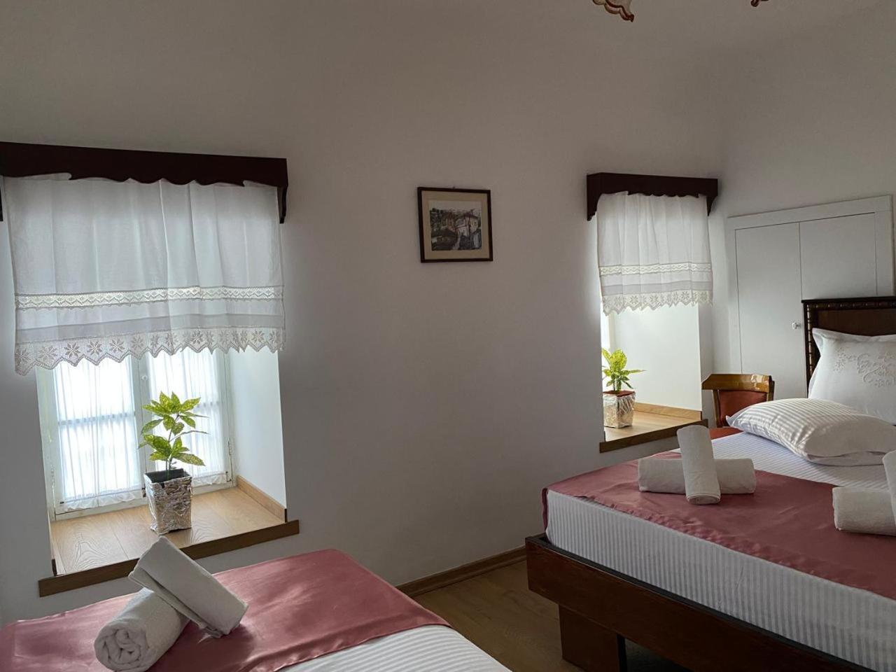 Yuri Guest House Gjirokastër Eksteriør billede