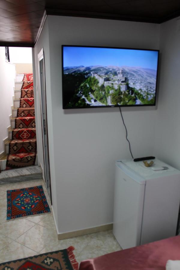 Yuri Guest House Gjirokastër Eksteriør billede